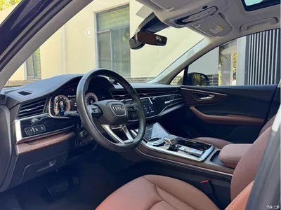 2025 Audi Q7 55 TFSI quattro S line Black Warrior, фото 4, лот 11579389