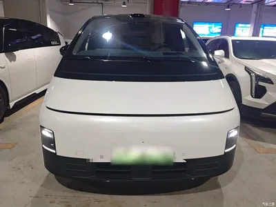 2025 Li Auto MEGA Ultra Smart Renewal Edition, фото 3, лот 10388333