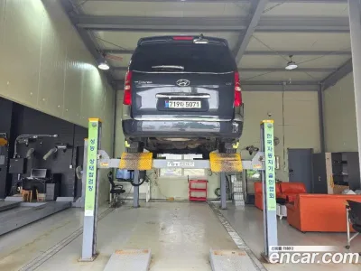 2014 Hyundai Starex 12-Seater Wagon, фото 2, лот 10216910