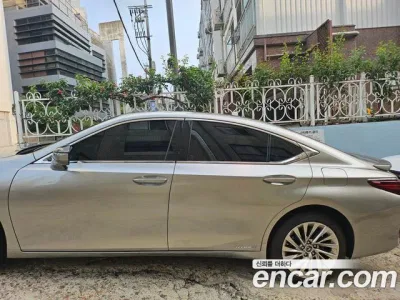 2022 Lexus ES 300h Executive, фото 2, лот 10033033