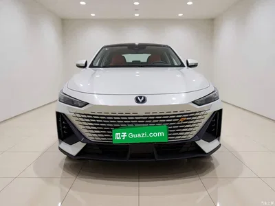 2022 Changan UNI-V 1.5T Premium Model, фото 2, лот 10481891
