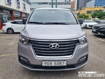 2021 Hyundai Starex Van 5-Seater, фото 2, лот 10208417