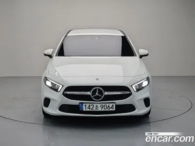 2022 Mercedes-Benz A-Class A200d Sedan, фото 3, лот 10162042