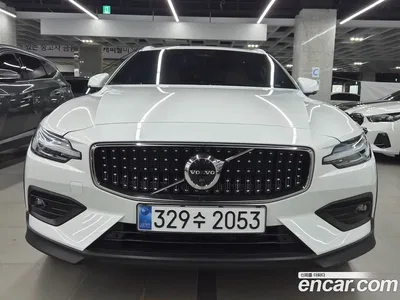 2023 Volvo V60 B5 Ultimate AWD, фото 1, лот 10116342