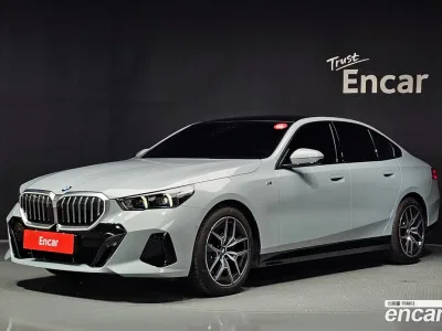 2025 BMW 5-Series 520i M Sport, фото 1, лот 10205533