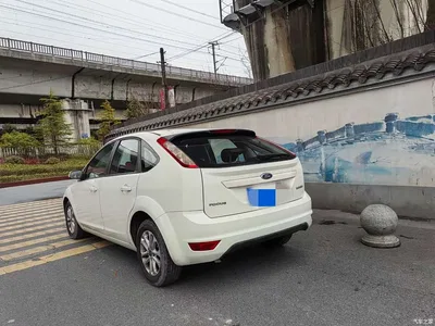 2013 Ford Focus Hatchback Classic 1.8L Automatic Base, фото 4, лот 10296445