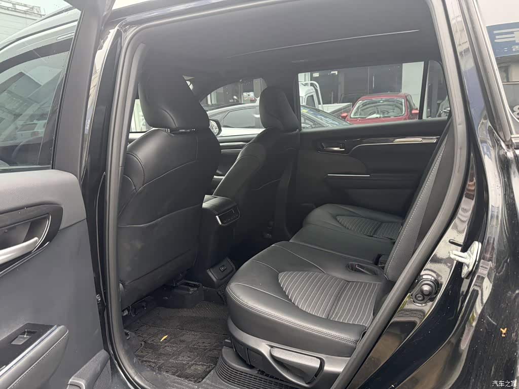 2023 Toyota Crown Kluger 2.5L HEV AWD Luxury Edition, фото 3, лот 11212718