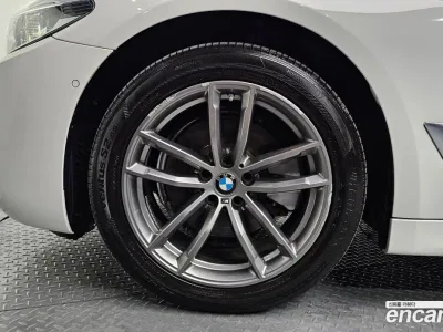 2018 BMW 5-Series 520d xDrive M Sport Package Plus, фото 3, лот 10060743