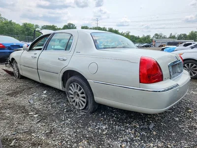 2004 LINCOLN TOWN CAR ULTIMATE, фото 2, лот 10977281
