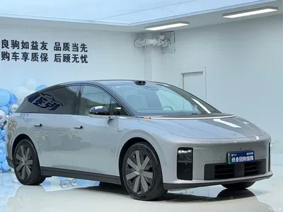 2025 Li Auto i6 4WD Base Model, фото 3, лот 10446167