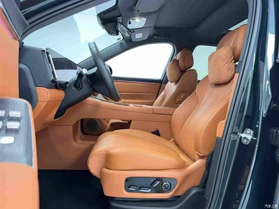 2025 AITO Wenjie AITO M8 Extended Range Ultra 53.4kWh 6-Seater, фото 4, лот 11585508