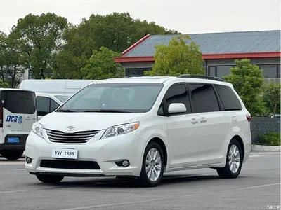 2017 Toyota Sienna 3.5L 2WD SE, фото 1, лот 11570424