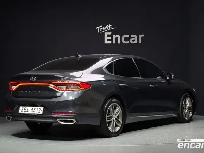 2018 Hyundai Grandeur 2.2 Diesel Premium, фото 2, лот 10590516