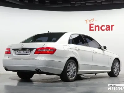 2012 Mercedes-Benz E-Class E300 Elegance, фото 2, лот 10217623