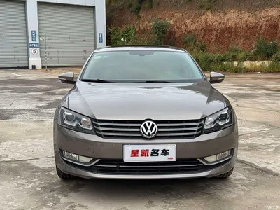 2011 Volkswagen Passat 1.8TSI DSG Royal Edition, фото 2, лот 10285071