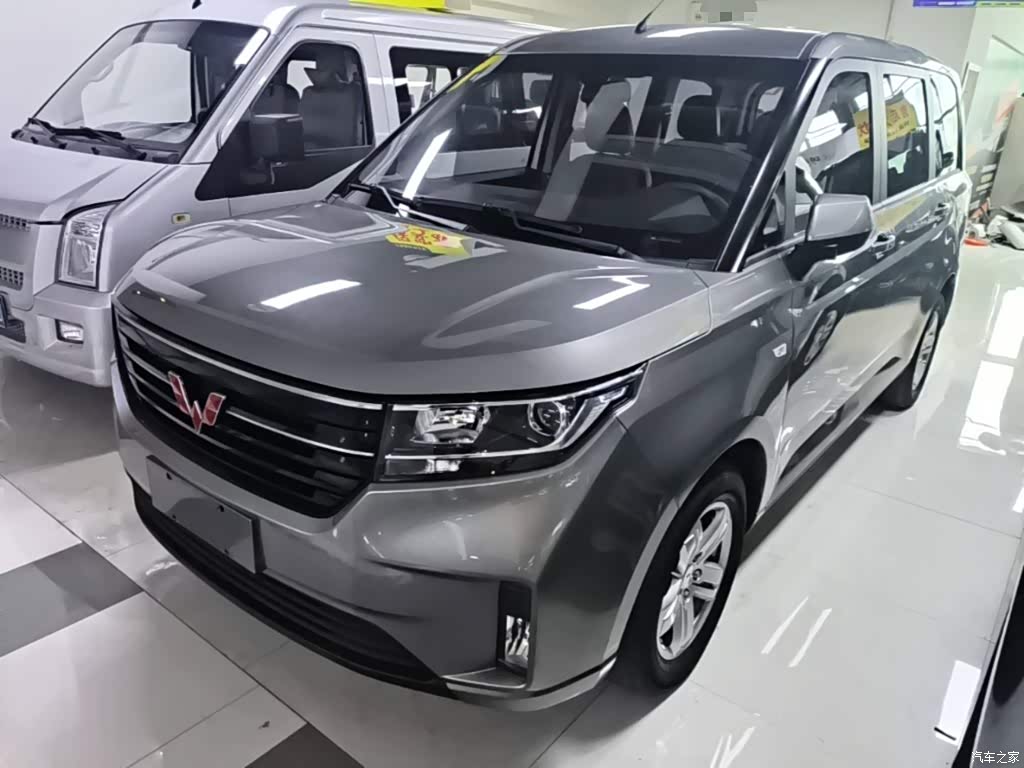 2019 Wuling Motors Wuling Hongguang PLUS 1.5T Manual Luxury 7-seater, фото 2, лот 10374380