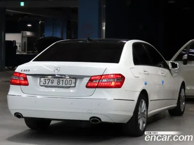 2013 Mercedes-Benz E-Class E300 Elegance, фото 1, лот 10060821