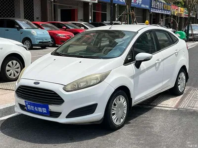 2013 Ford Fiesta Sedan 1.5L Manual Trend, фото 1, лот 10305809