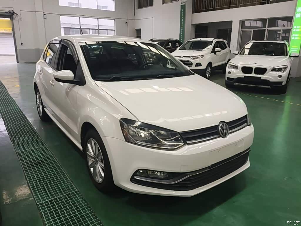 2014 Volkswagen Polo 1.6L Automatic Comfort Edition, фото 4, лот 11216604
