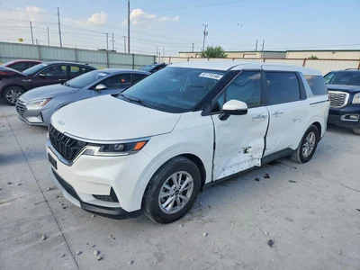 2024 KIA CARNIVAL LX, фото 1, лот 10701021