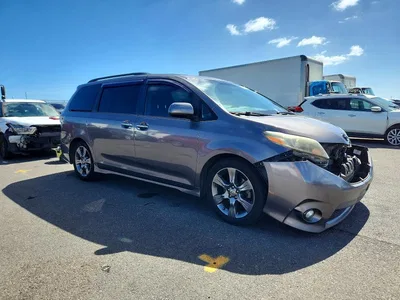 2016 TOYOTA SIENNA SE, фото 4, лот 10568673