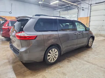 2017 TOYOTA SIENNA XLE 7-PASSENGER, фото 3, лот 10553922