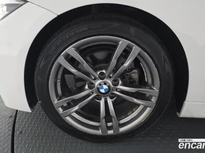 2018 BMW 3-Series 320i M Sport Shadow, фото 3, лот 10044780