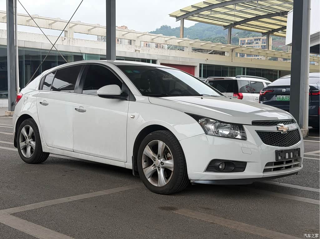 2013 Chevrolet Cruze Hatchback 1.6T Automatic Flagship, фото 3, лот 11215132