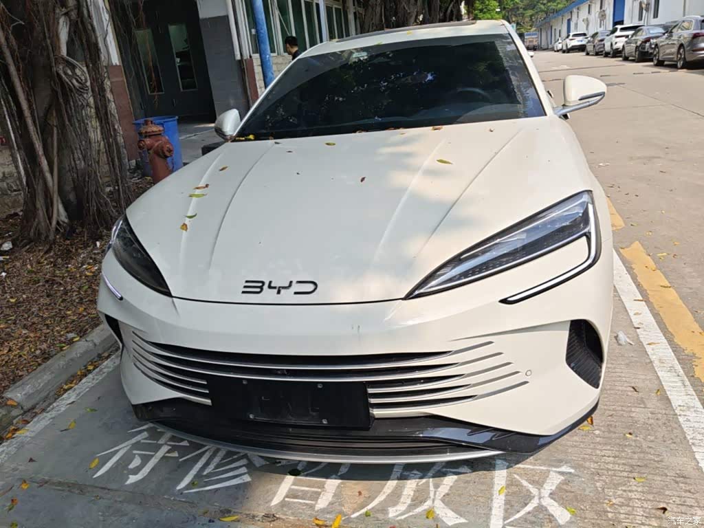 2025 BYD Seal 07 DM-i Model DM-i 1.5L 125km Luxury, фото 3, лот 10765580