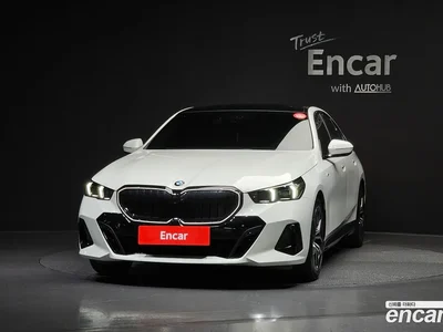 2024 BMW 5-Series 520i Special Edition, фото 2, лот 10054680