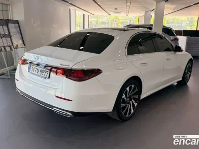 2024 Mercedes-Benz E-Class E300 4MATIC Exclusive, фото 2, лот 10168095