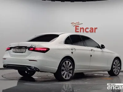 2023 Mercedes-Benz E-Class E300e 4MATIC Exclusive, фото 1, лот 10225266