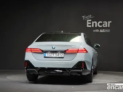 2024 BMW 5-Series 520i M Sport, фото 3, лот 10219624