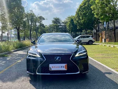 2021 Lexus LS 500h Excellence Edition, фото 2, лот 10394381