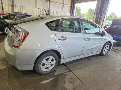 2011 TOYOTA PRIUS TWO, фото 3, лот 10536275