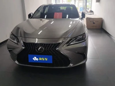 2022 Lexus ES 200 Excellence Edition, фото 2, лот 10315426