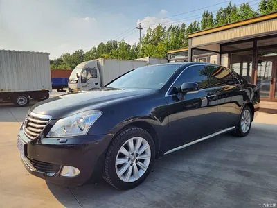 2010 Toyota Crown 2.5L Royal Leather Sunroof, фото 1, лот 11195218