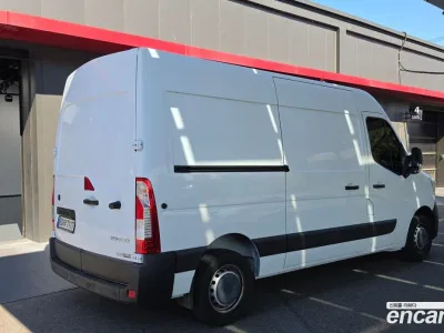 2022 Renault Master 2.3 Van L, фото 2, лот 10612872