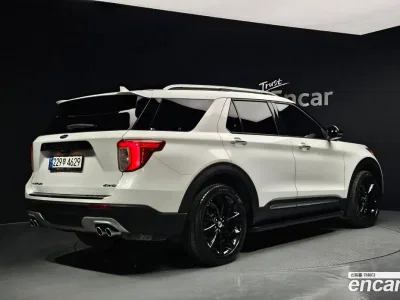 2021 Ford Explorer 3.0 Platinum 4WD, фото 2, лот 10127812