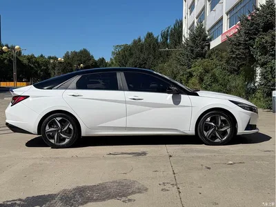 2022 Hyundai Elantra 240TGDi DCT LUX Premium Edition, фото 4, лот 10368279