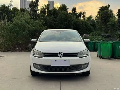 2013 Volkswagen Polo 1.4L Automatic Comfort Edition, фото 1, лот 10270645