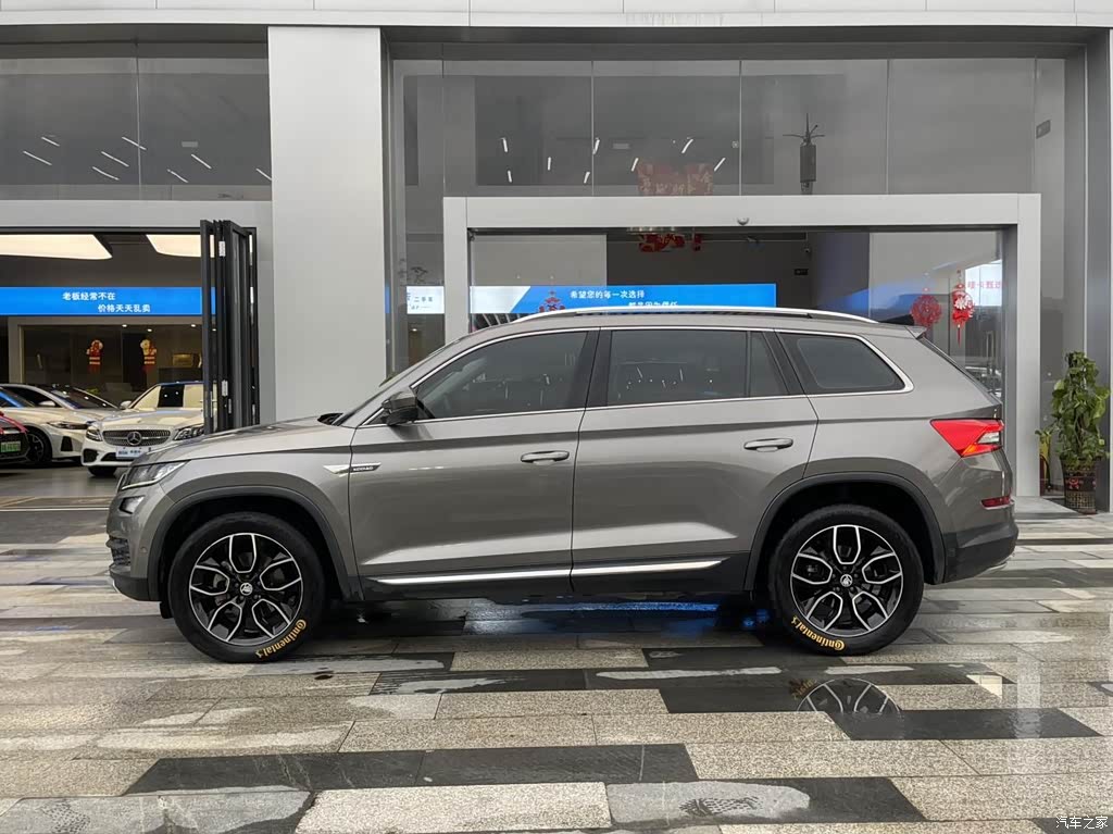 2019 Škoda Kodiaq Facelift TSI330 7-Seater 2WD Luxury Premium Edition China V, фото 3, лот 11227823