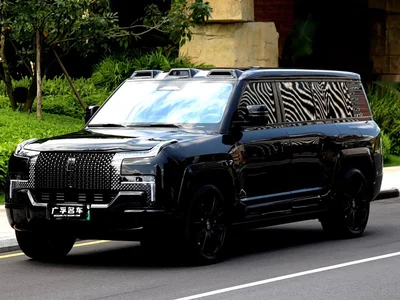 2025 Yangwang U8 L U8L Base Model, фото 2, лот 11644582