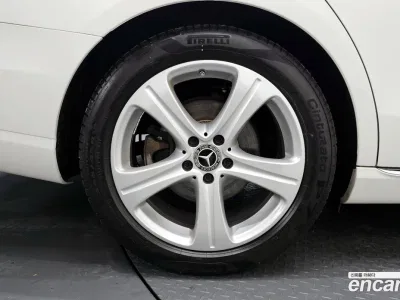 2017 Mercedes-Benz E-Class E200 Avantgarde, фото 4, лот 10167667
