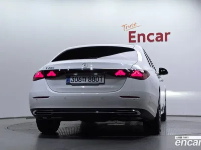 2025 Mercedes-Benz E-Class E200 Avantgarde, фото 3, лот 10060832