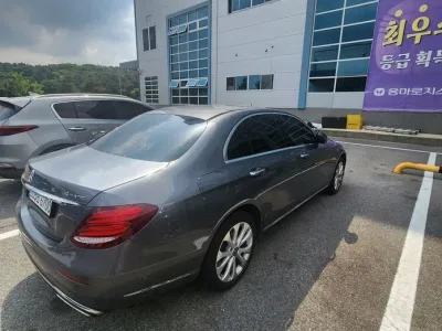 2018 Mercedes-Benz E-Class E300 4MATIC Exclusive, фото 2, лот 10170251