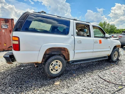 2001 CHEVROLET SUBURBAN C2500, фото 3, лот 10976101