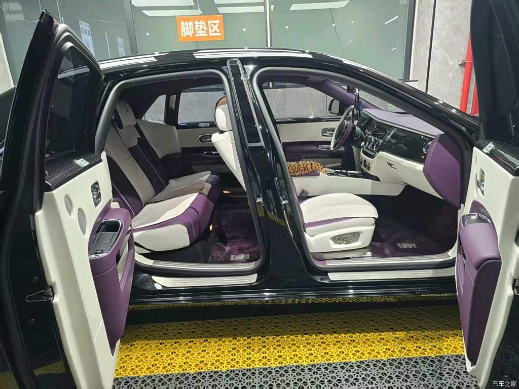 2010 Rolls-Royce Ghost Model 6.6T Standard, фото 2, лот 11203218