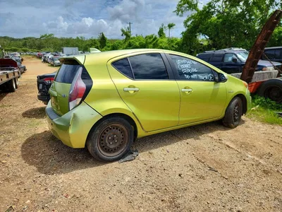 2015 TOYOTA PRIUS C ONE, фото 3, лот 10547144
