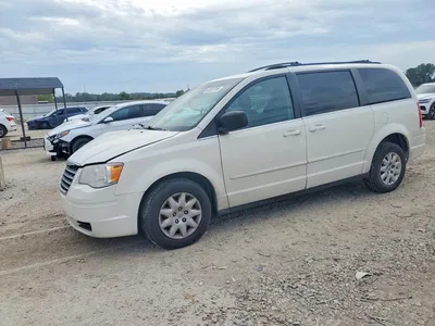 2010 CHRYSLER TOWN & COUNTRY LX, фото 1, лот 10661549